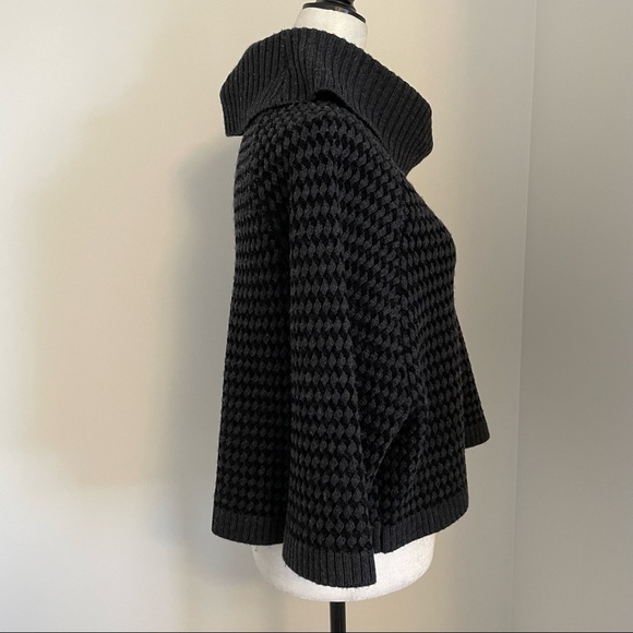 Alice + Olivia wool poncho - Picture 2 of 6